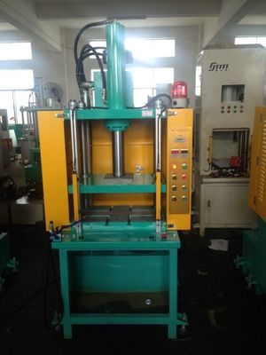 快速四柱液壓機、快速液壓切邊機、壓鑄件沖邊機產品相冊 | 鑫臺銘機械設備【南京】