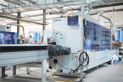 三峰整家定制 采用ENF級(jí)板材與先進(jìn)機(jī)械設(shè)備，打造健康環(huán)保家居